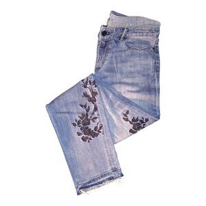 White Black skinny denim jeans with flower embroidery
